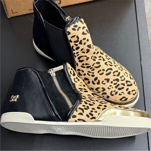 Leopard Print High-Top Sneakers/ shoe so cute size 8